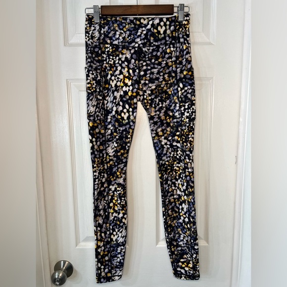 Lululemon Speed Up MR Luxtreme Tight Leggings Size‎ 6 - Picture 1 of 9